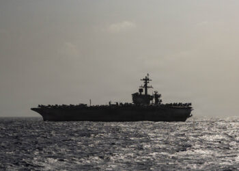 Padre de marinero del USS Abraham Lincoln detenido por ICE
