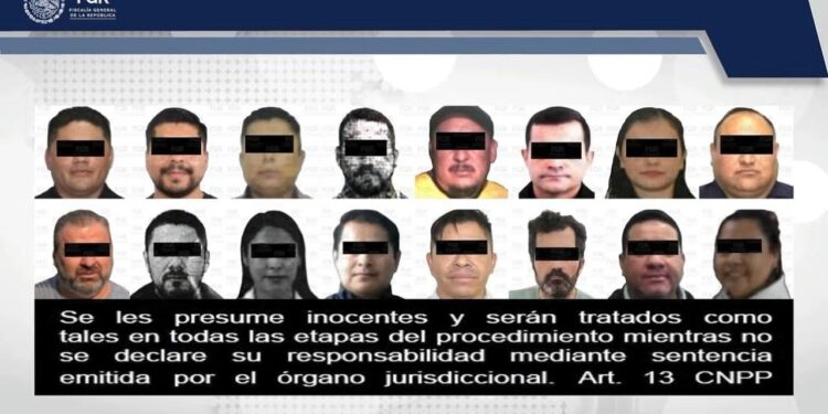 FGR detiene a 16 personas por red de huachicol fiscal, entre ellas un vicealmirante