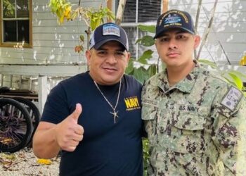 Liberan a padre de marinero del USS Abraham Lincoln tras detención migratoria