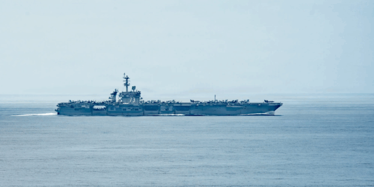 USS George Washington relevará al Abraham Lincoln en Medio Oriente