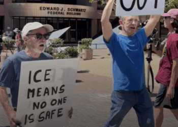 Protestan en San Diego contra cámaras Flock Safety