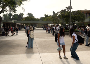regresan-clases-95-mil-estudiantes-san-diego
