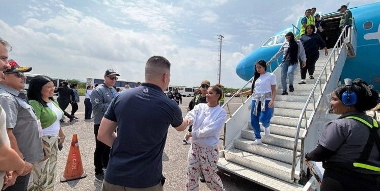 Venezuela recibió a 147 migrantes deportados de Estados Unidos