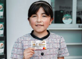 Inicia pago de 2,500 pesos de la Beca Rita Cetina