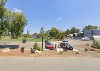 Proponen muro conmemorativo para veteranos en Lakeside con capacidad para 13 mil nombres