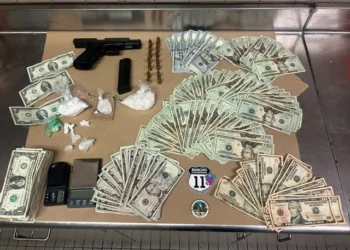 Detienen a exconvicto por presunta venta de drogas en Rancho Cucamonga