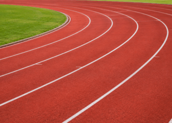 Corredores piden rehabilitar pista del CREA tras lesiones