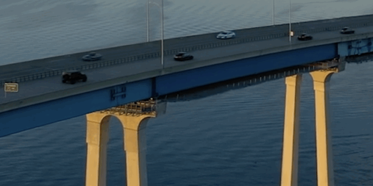 Puente Coronado instalará barreras contra suicidios