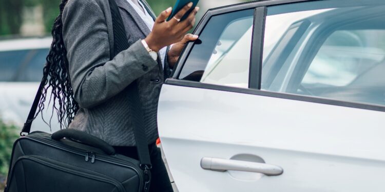 Tijuana, entre las ciudades que más olvidan objetos en Uber