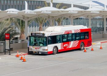 MTS ampliará servicio de la Ruta 992 hacia el Aeropuerto de San Diego