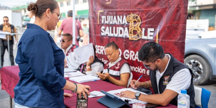 Ayuntamiento afilia a trabajadores del Mercado de Abastos al programa “Tijuana Saludable”