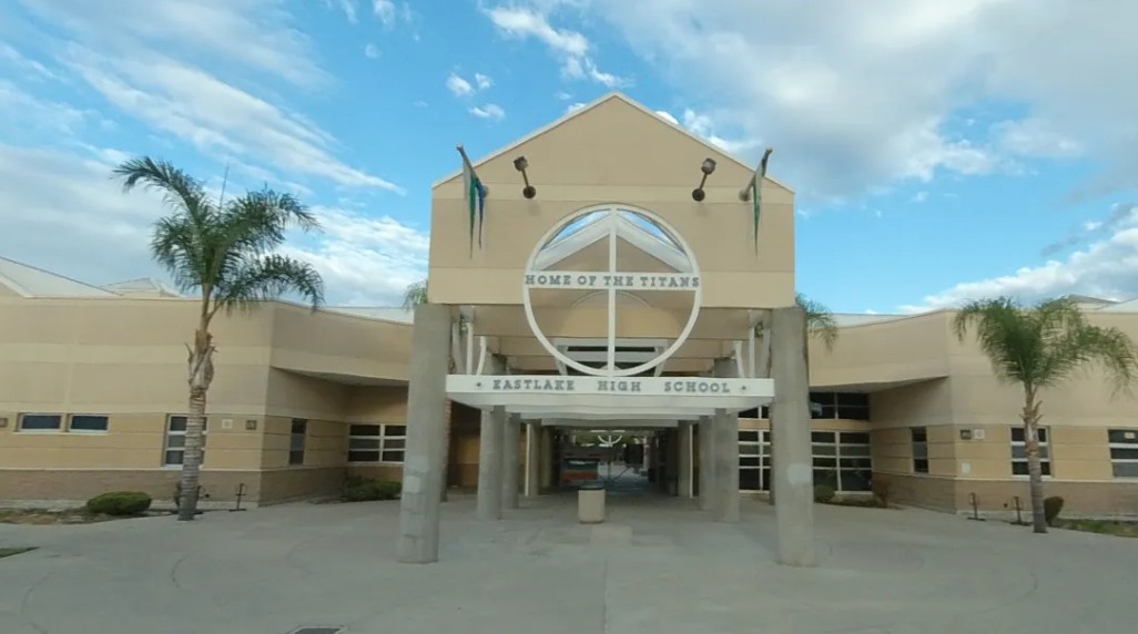 Estudiantes de preparatoria en Chula Vista ganan en feria internacional de ciencias con proyectos de bajo costo - KSDY Canal 50 San Diego