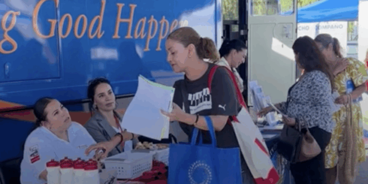 Jornada gratuita en San Ysidro ofrece empleo, alimentos y servicios de salud