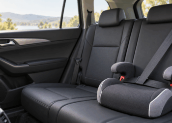 ¿California obligará a todos los menores de 16 años a usar booster seat en 2027? Esto es lo que realmente cambia