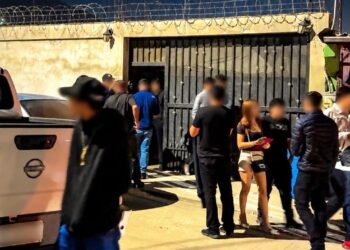 Suspenden fiesta clandestina con más de 30 menores y alcohol en Tijuana