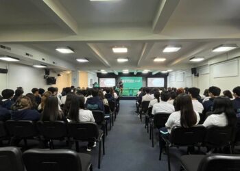 Tijuana refuerza prevención digital entre estudiantes con capacitación sobre riesgos en internet