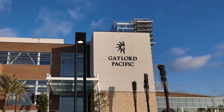 Investigan posible exposición a parásito en albercas del Gaylord Pacific