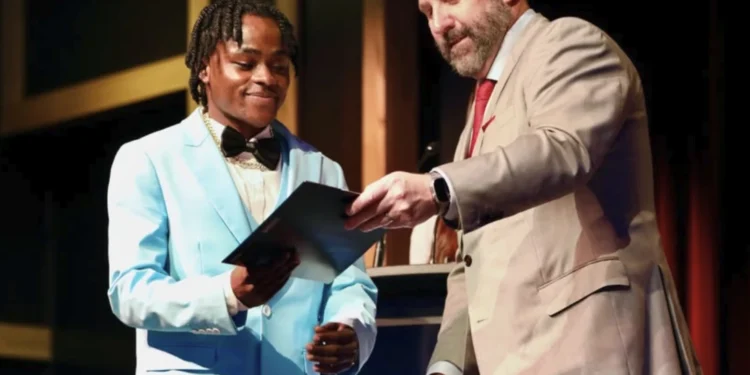 Muere estudiante haitiano en Ohio tras perder protección migratoria