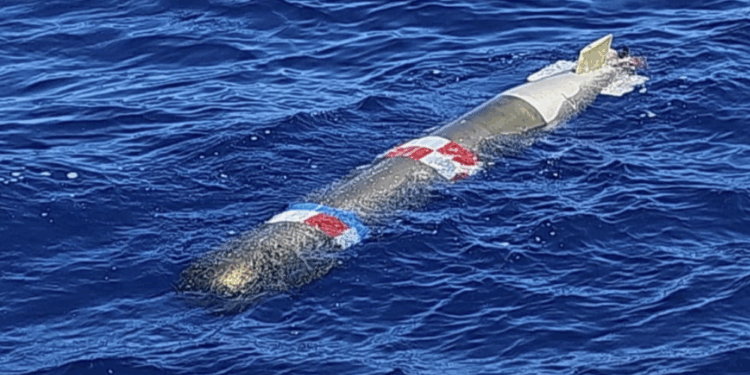 Marina recupera torpedo de prácticas frente a costas de Ensenada