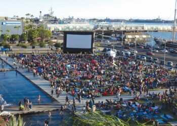 Octubre es el último mes para disfrutar del cine gratuito al aire libre en San Diego