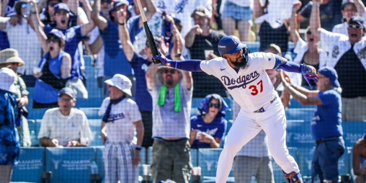 Dodgers vence 5-3 a Braves en el primer juego de la Serie Divisional