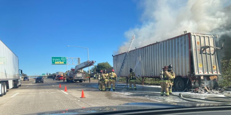 Incendio de tráiler provoca cierre de carriles en la I-805 en Chula Vista