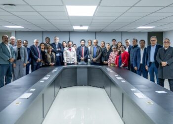 IMSS aprueba incremento salarial de 8% y anuncia mejoras para trabajadores y derechohabientes