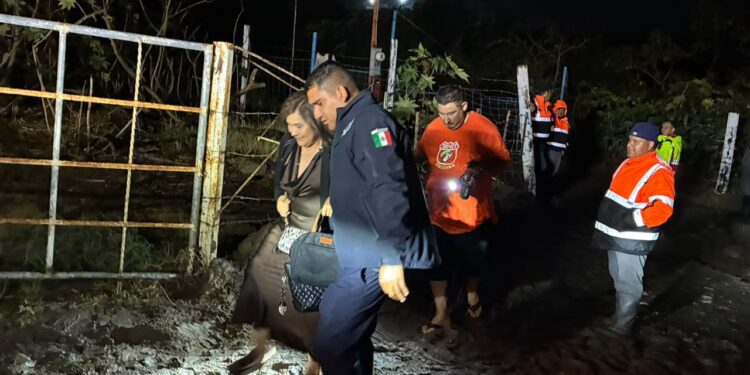 Playas de Rosarito evacuó a 150 personas incomunicadas por lluvias en Rancho El Cuervo